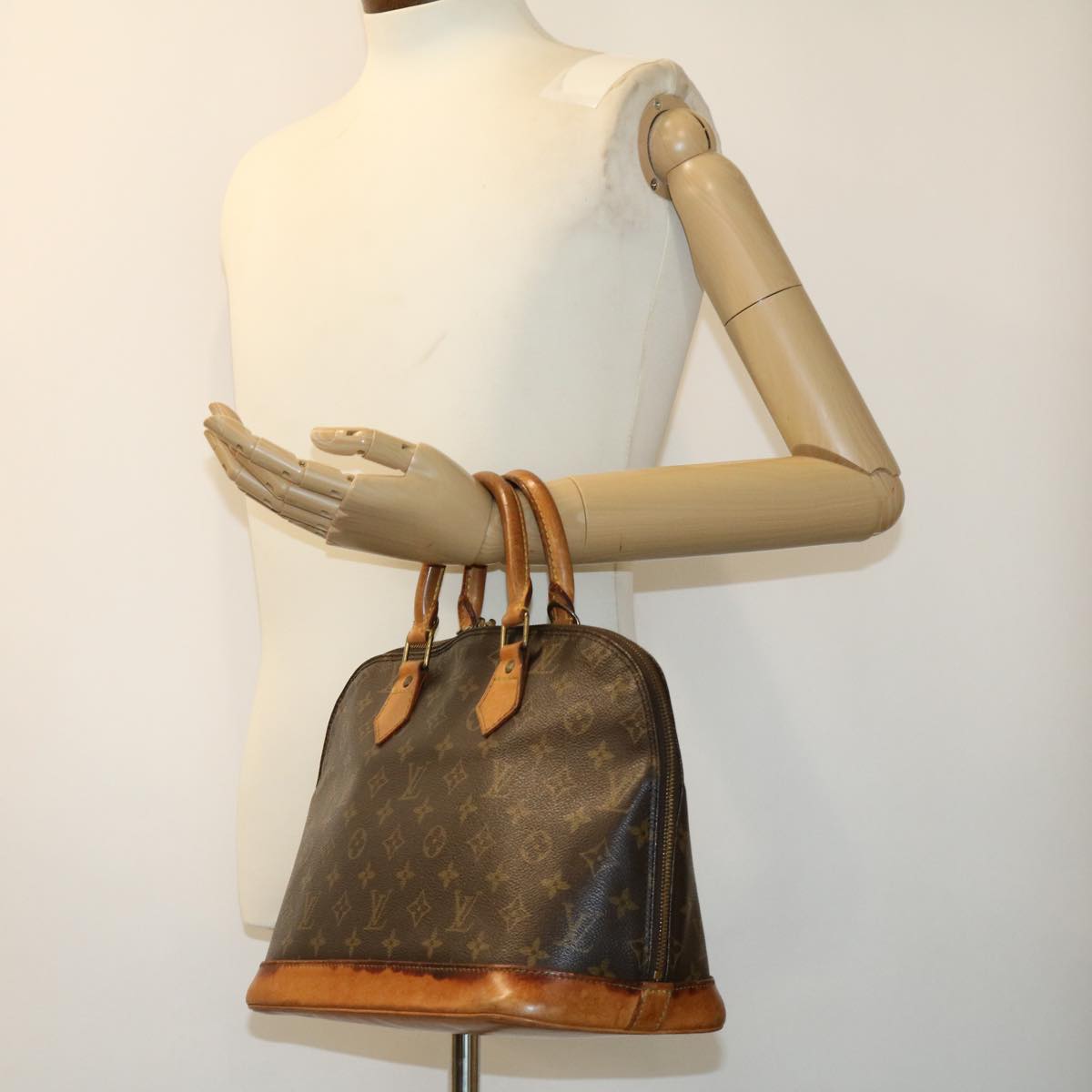 LOUIS VUITTON Monogram Alma Hand Bag M51130 LV Auth 30222