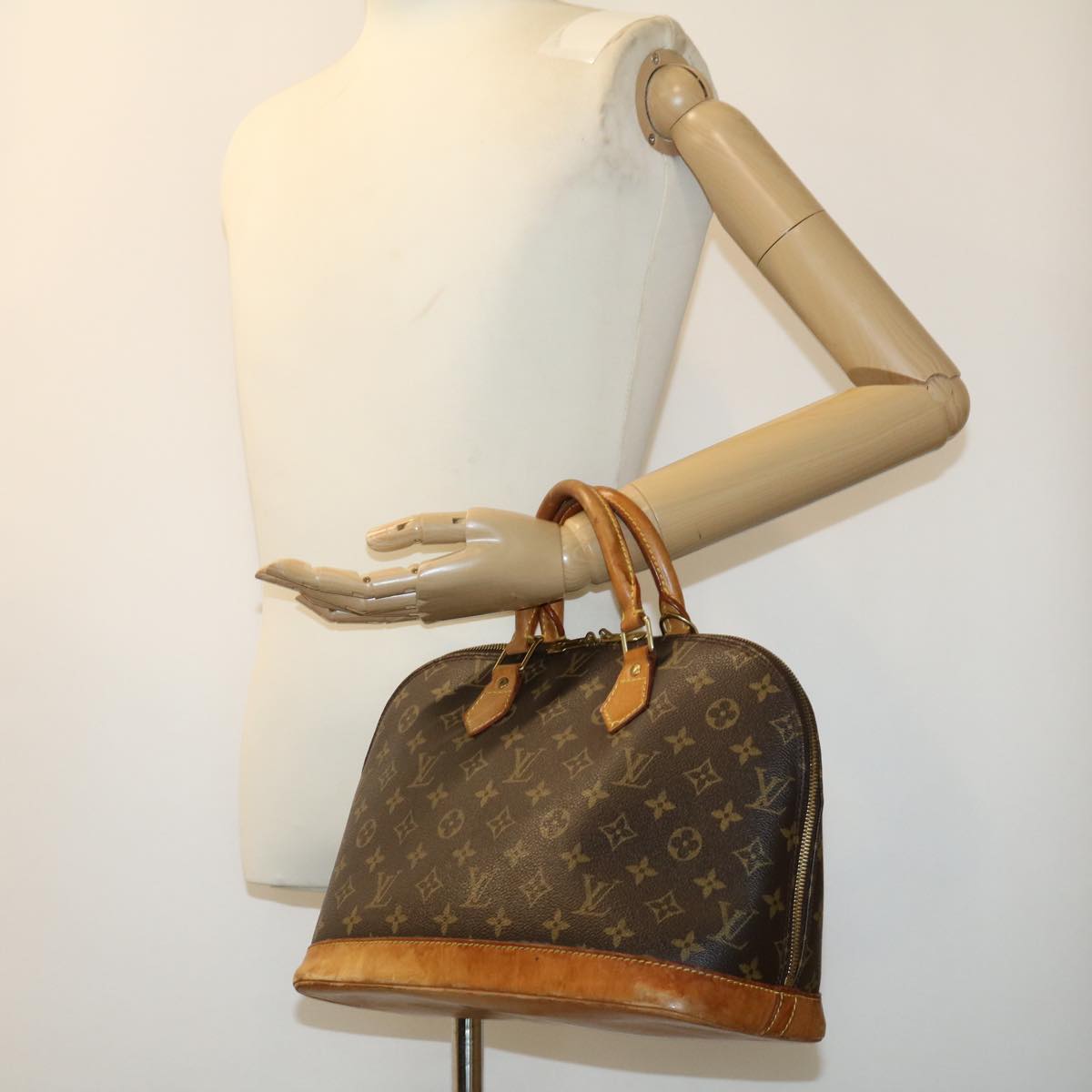 LOUIS VUITTON Monogram Alma Hand Bag M51130 LV Auth 30223