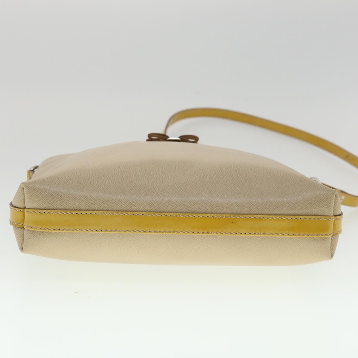 Salvatore Ferragamo Shoulder Bag Leather Beige Auth 30394