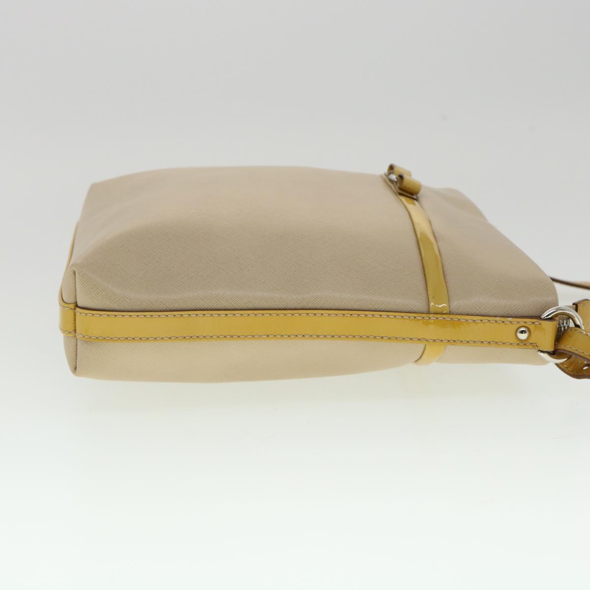 Salvatore Ferragamo Shoulder Bag Leather Beige Auth 30394