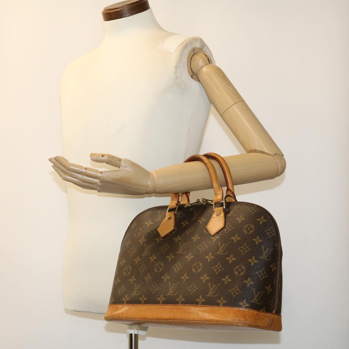 LOUIS VUITTON Monogram Alma Hand Bag M51130 LV Auth 30537