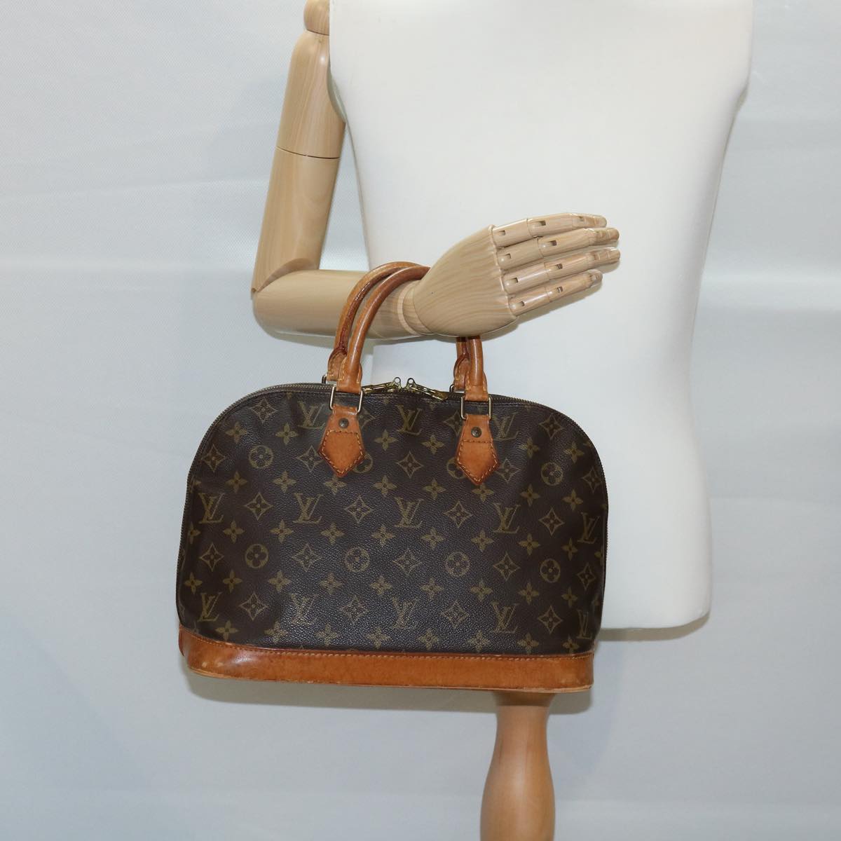 LOUIS VUITTON Monogram Alma Hand Bag M51130 LV Auth 30565