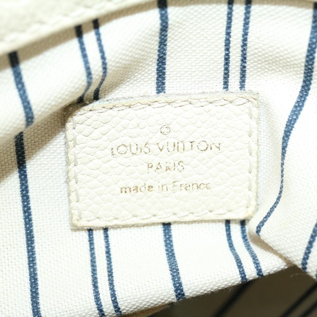 LOUIS VUITTON Monogram Empreinte ArtsyMM Shoulder Bag White M93449 LV Auth 30751