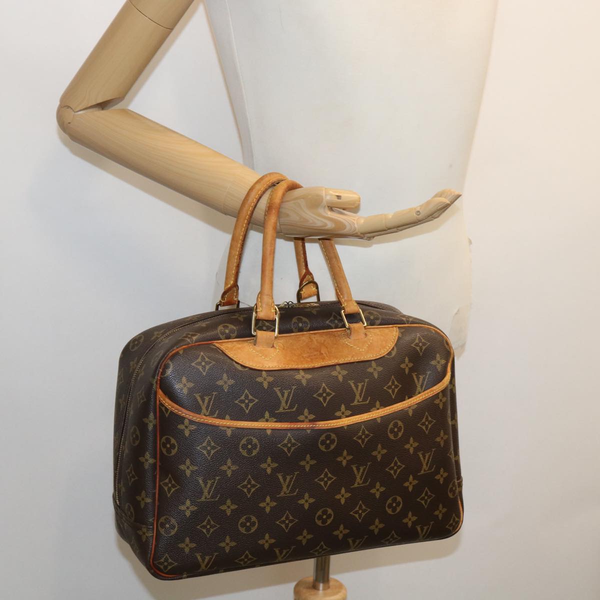 LOUIS VUITTON Monogram Deauville Hand Bag M47270 LV Auth 31249