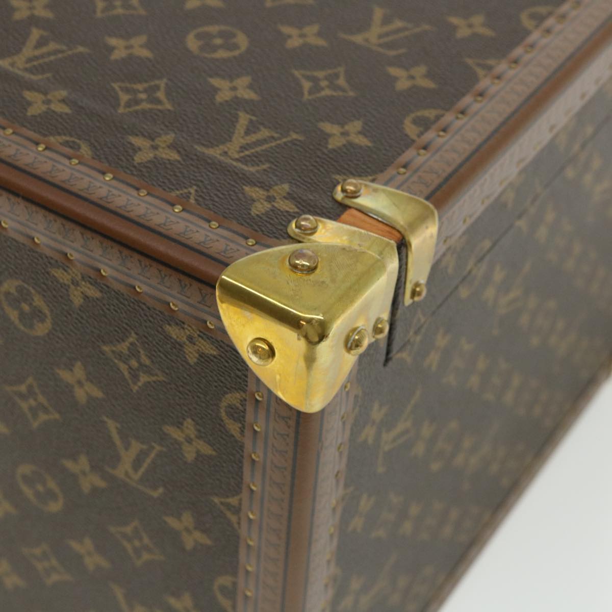 LOUIS VUITTON Monogram Champagne case Trunk M21825 LV Auth 31844A