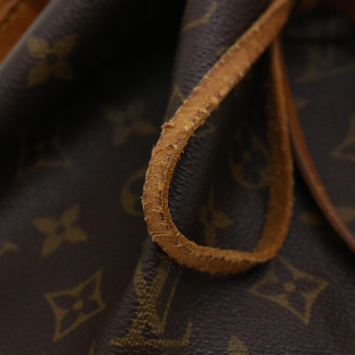 LOUIS VUITTON Monogram Petit Noe Shoulder Bag M42226 LV Auth 31912