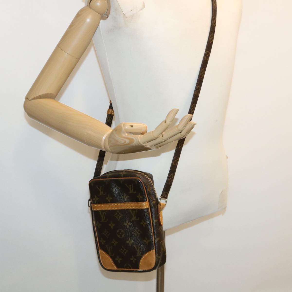 LOUIS VUITTON Monogram DanubeMM Shoulder Bag M45264 LV Auth 31960