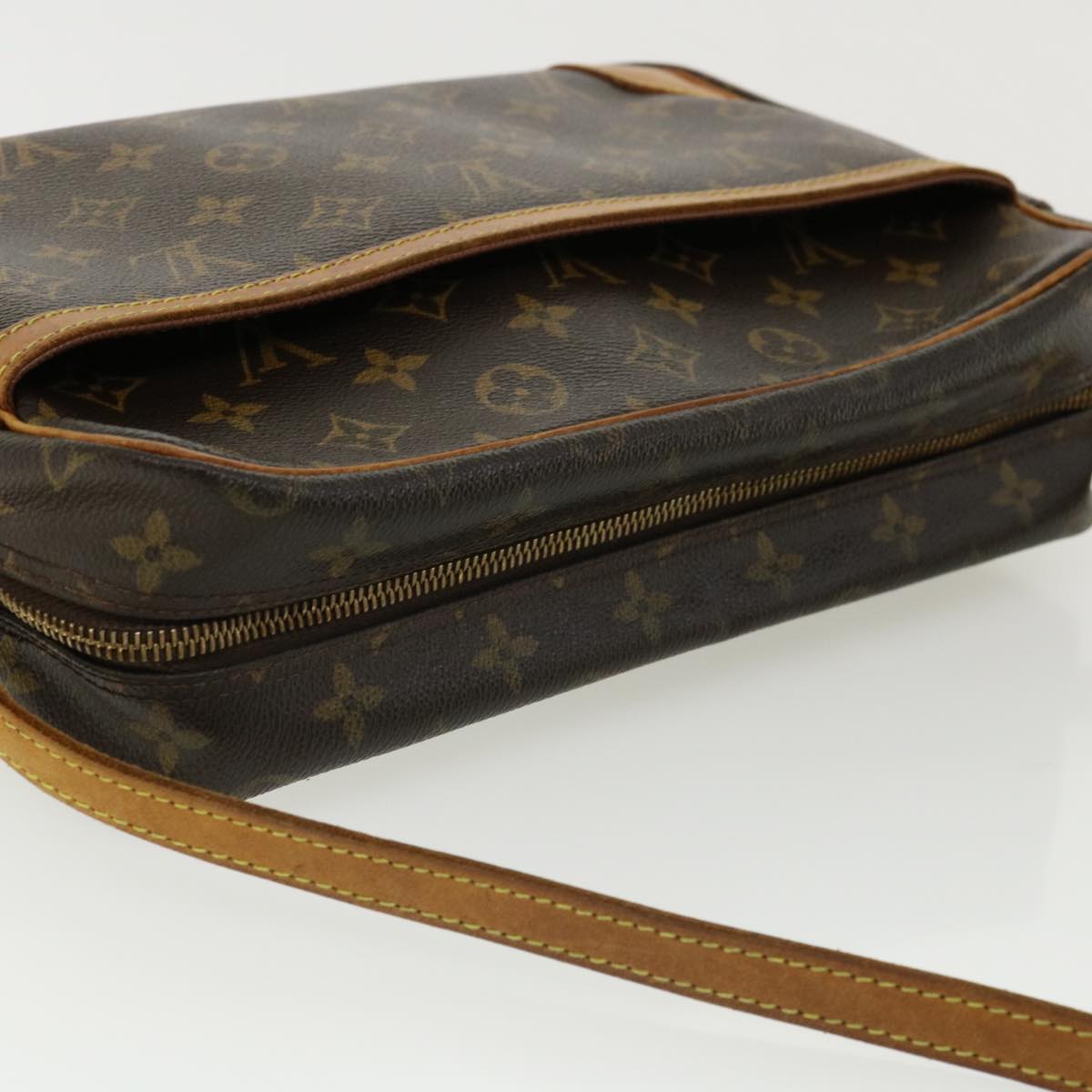 LOUIS VUITTON Monogram Trocadero 30 Shoulder Bag M51272 LV Auth 32043