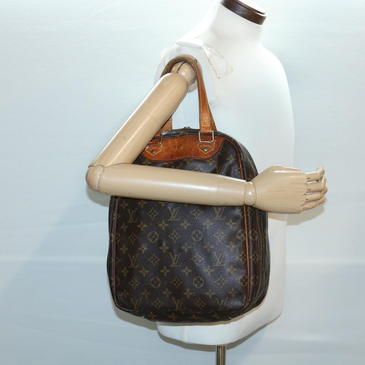 LOUIS VUITTON Monogram Excursion Hand Bag M41450 LV Auth 32103