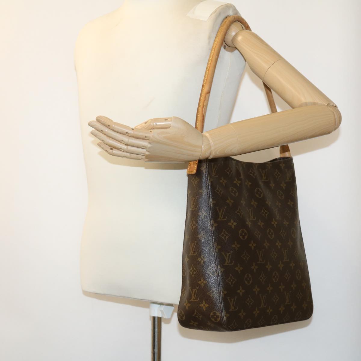 LOUIS VUITTON Monogram Looping GM Shoulder Bag M51145 LV Auth 32132