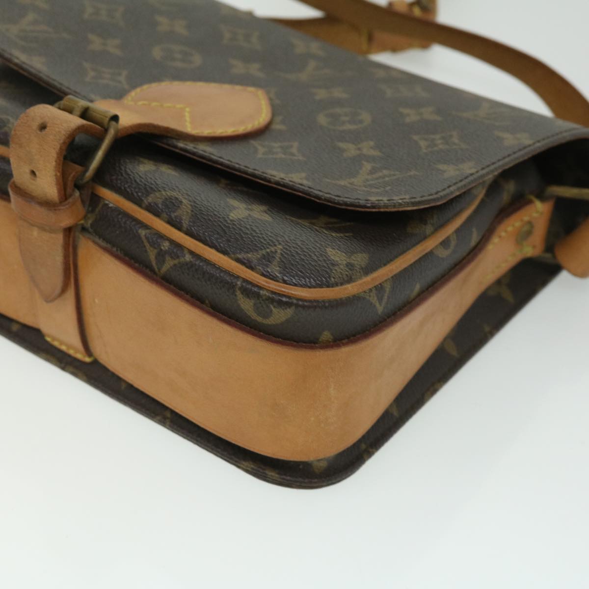 LOUIS VUITTON Monogram Cartouchiere MM Shoulder Bag M51253 LV Auth 32138