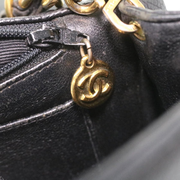 CHANEL Big Matelasse Turn Lock Shoulder Bag Caviar Skin Black CC Auth 32155A