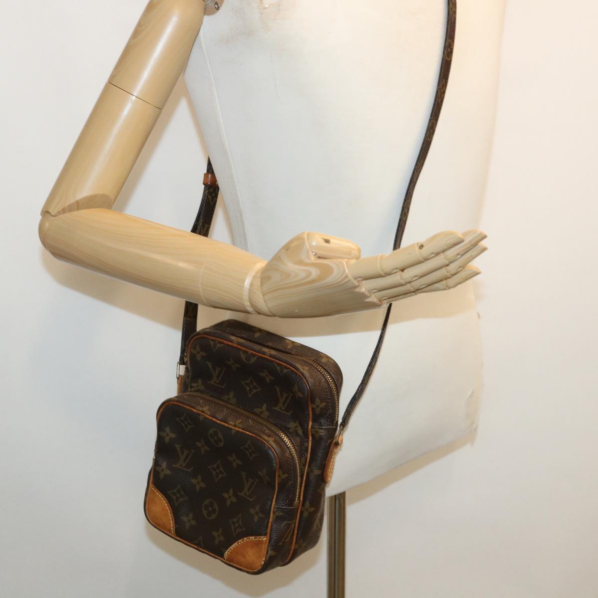 LOUIS VUITTON Monogram Amazon Shoulder Bag M45236 LV Auth 32264