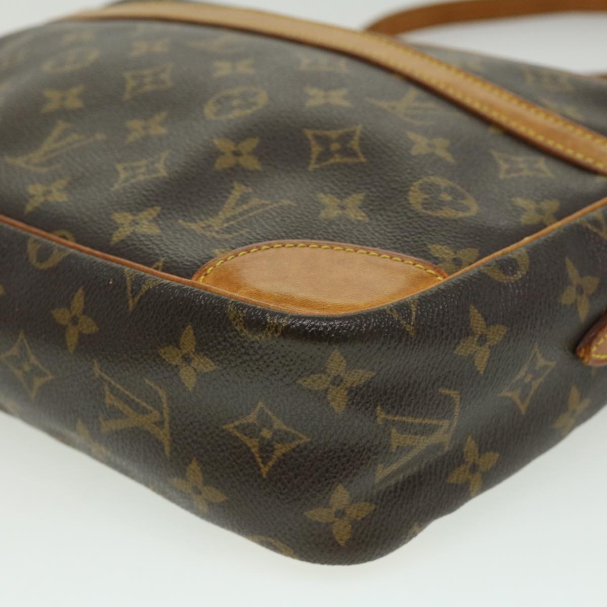 LOUIS VUITTON Monogram Trocadero 30 Shoulder Bag M51272 LV Auth 32267