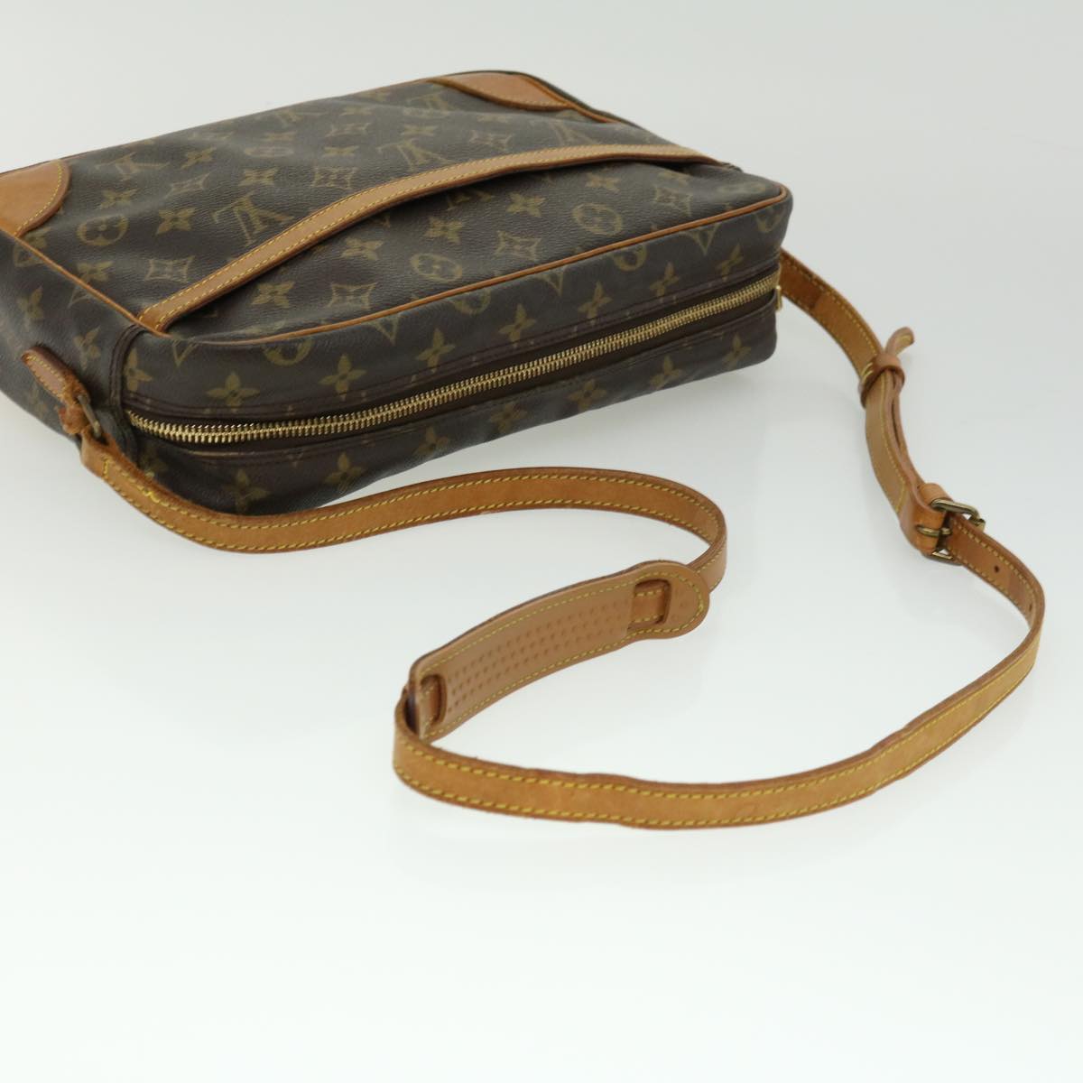 LOUIS VUITTON Monogram Trocadero 30 Shoulder Bag M51272 LV Auth 32267