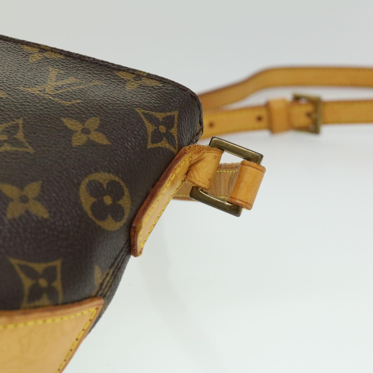 LOUIS VUITTON Monogram Trotteur Shoulder Bag M51240 LV Auth 32307