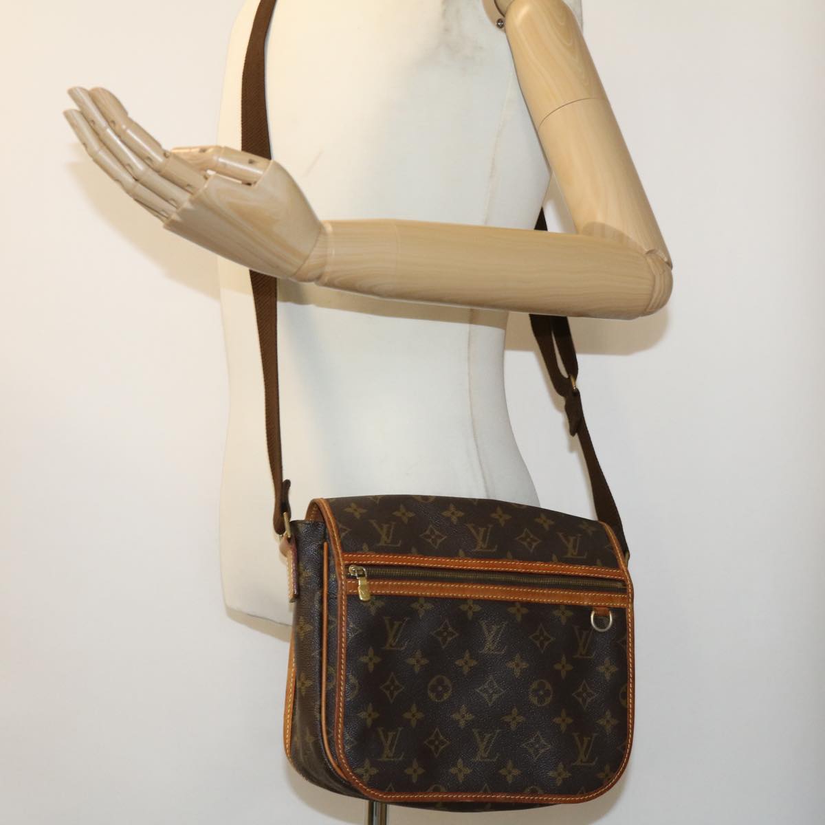 LOUIS VUITTON Monogram Messenger Bosphore PM Shoulder Bag M40106 LV Auth 32351