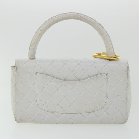 CHANEL Matelasse Pair Shoulder Bag Lamb Skin White CC Auth 32416A