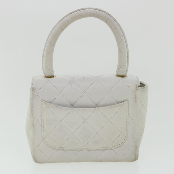 CHANEL Matelasse Pair Shoulder Bag Lamb Skin White CC Auth 32416A