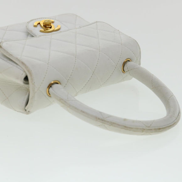 CHANEL Matelasse Pair Shoulder Bag Lamb Skin White CC Auth 32416A
