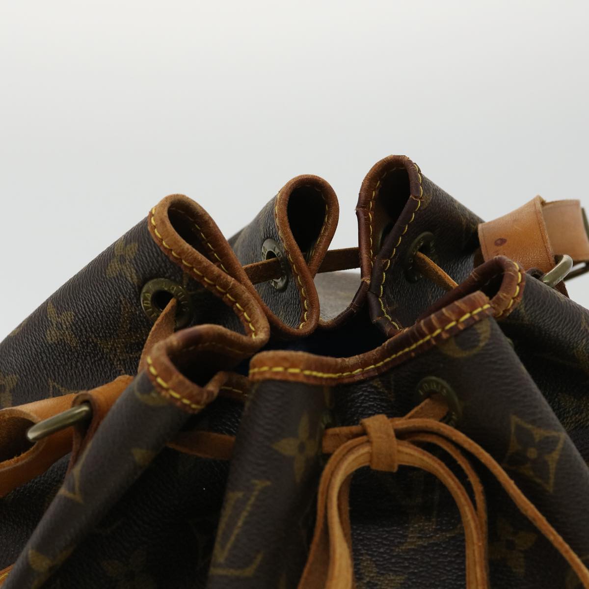 LOUIS VUITTON Monogram Petit Noe Shoulder Bag M42226 LV Auth 32733