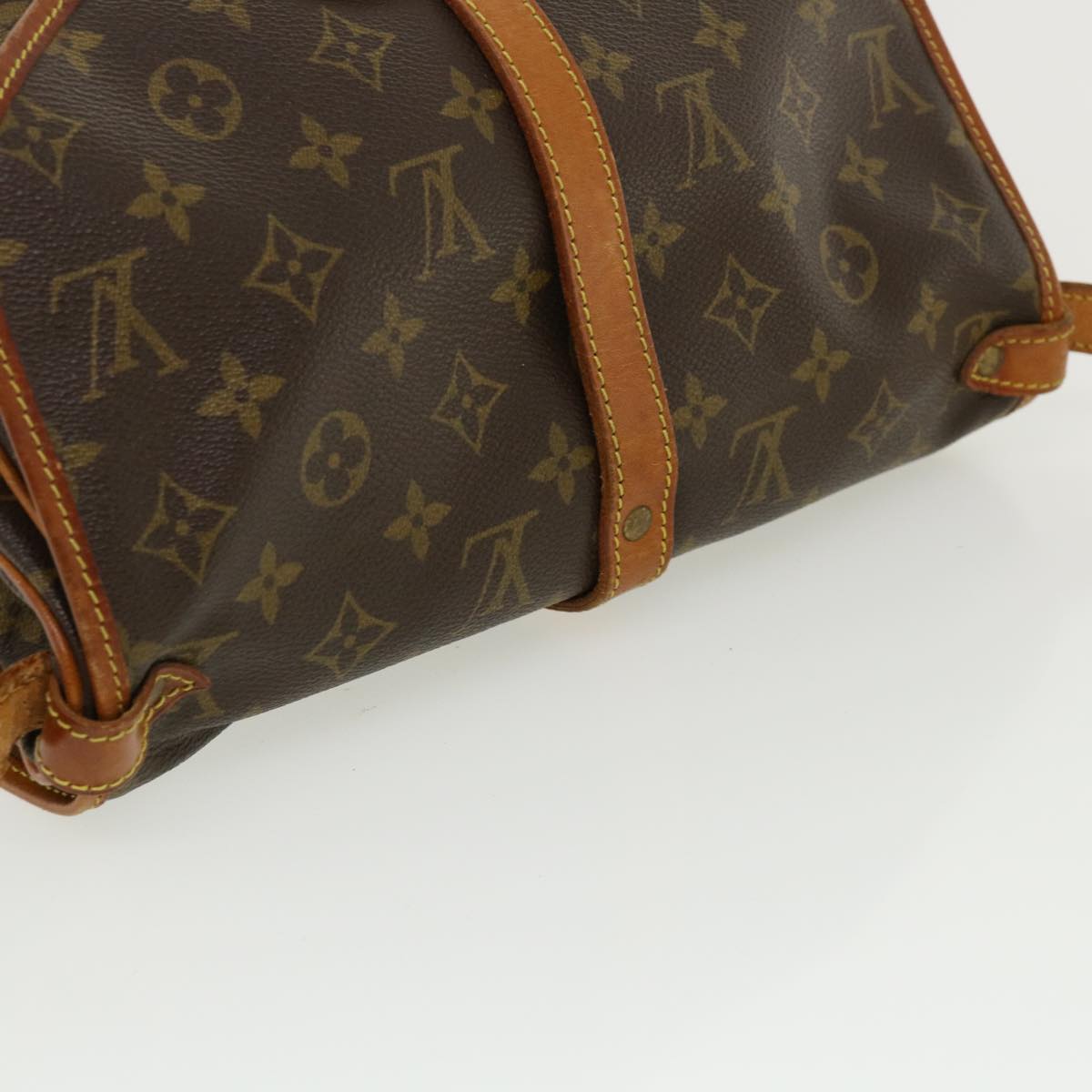 LOUIS VUITTON Monogram Saumur 30 Shoulder Bag M42256 LV Auth 32827