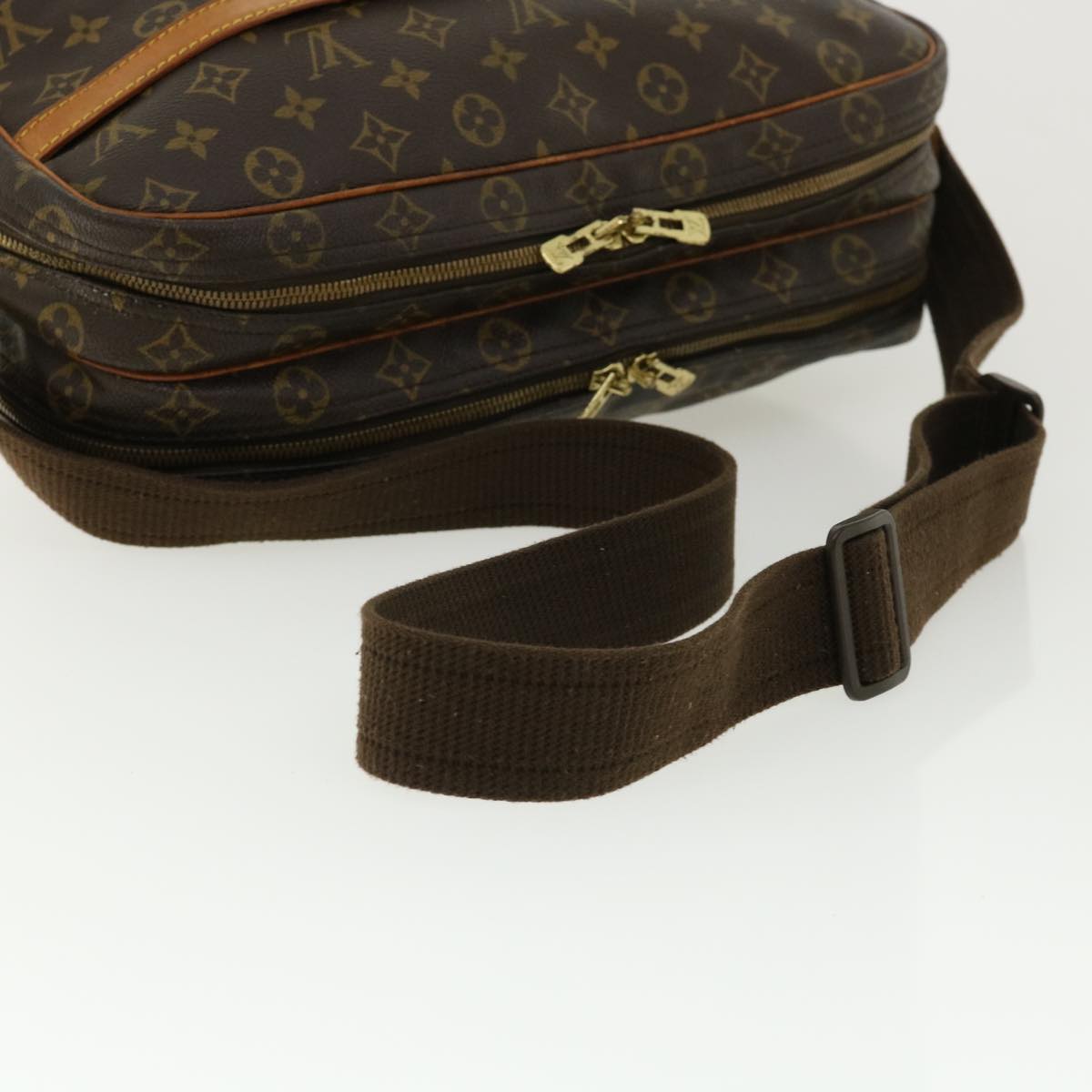 LOUIS VUITTON Monogram Reporter GM Shoulder Bag M45252 LV Auth 32975