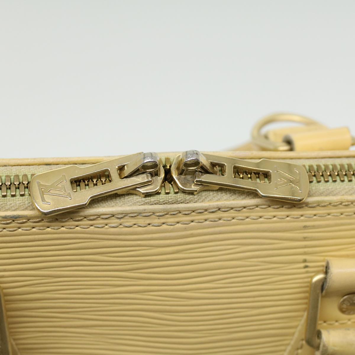 LOUIS VUITTON Epi Alma Hand Bag Vanilla M5214A LV Auth 32976