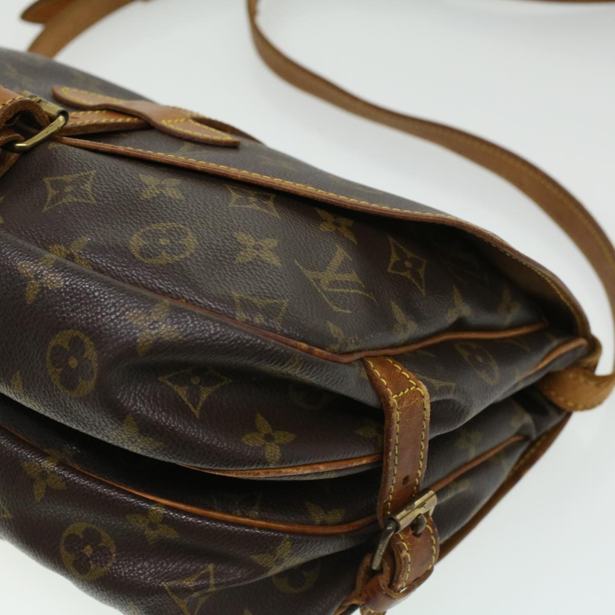 LOUIS VUITTON Monogram Saumur 30 Shoulder Bag M42256 LV Auth 33016