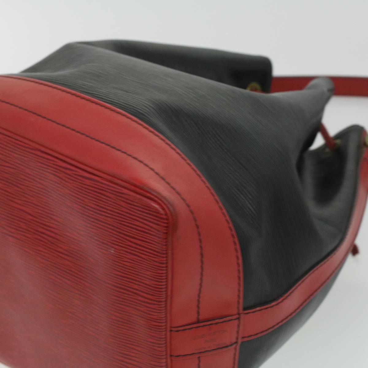 LOUIS VUITTON Epi By color Noe Shoulder Bag Black Red M44017 LV Auth 33205