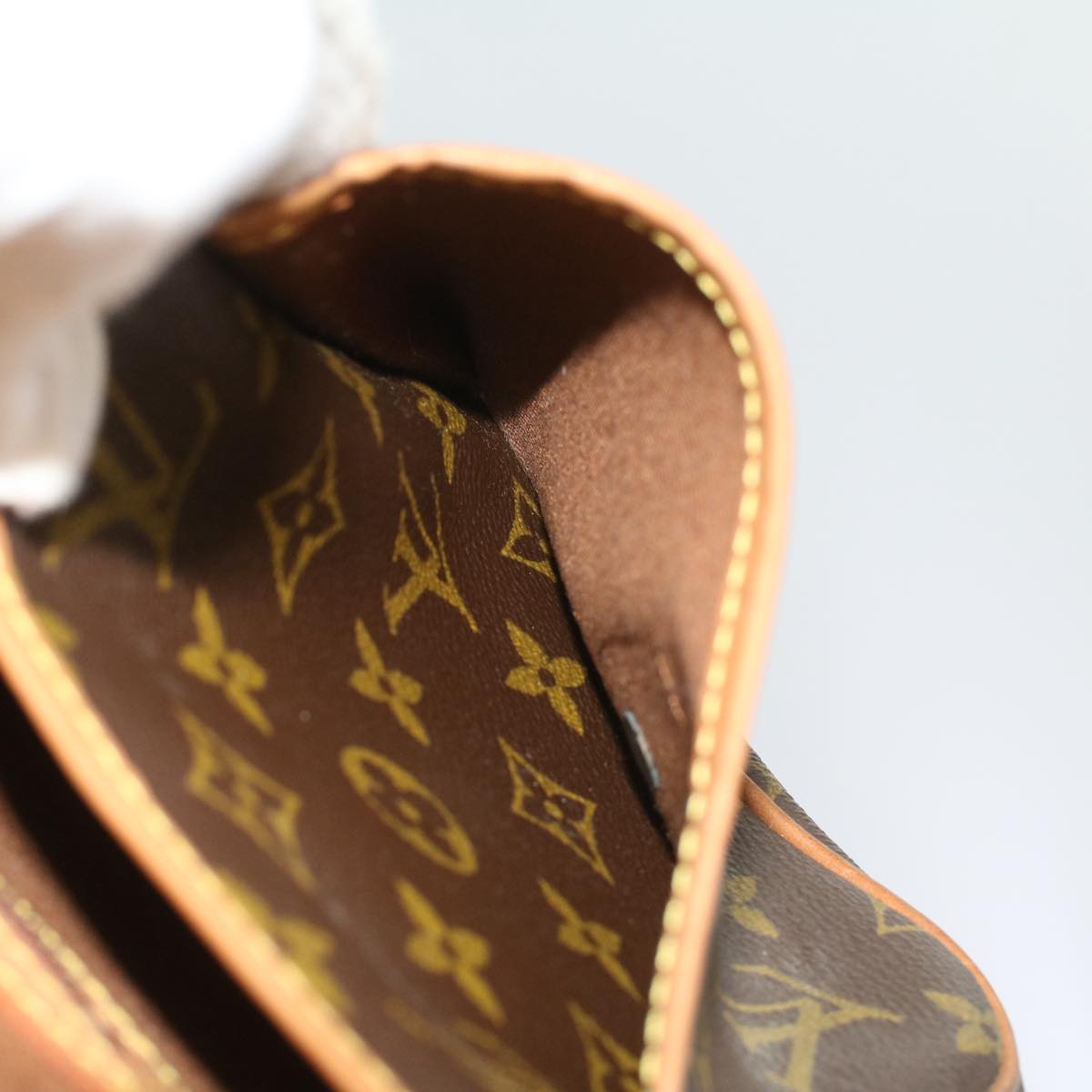 LOUIS VUITTON Monogram Gibeciere MM Shoulder Bag M42247 LV Auth 33257