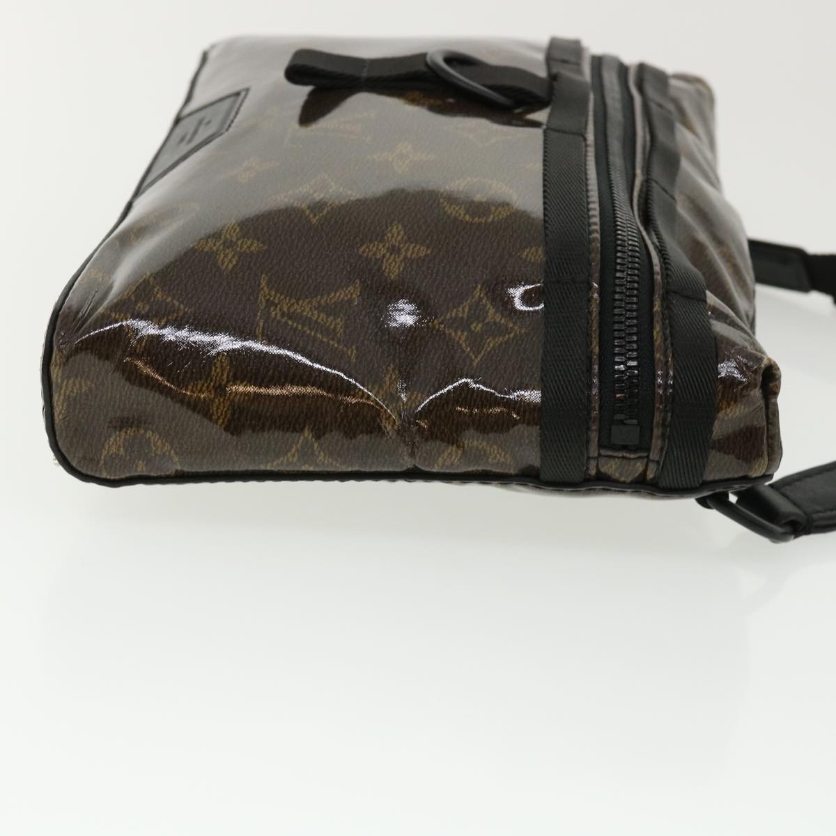 LOUIS VUITTON Monogram Glaze Messenger PM Shoulder Bag Enamel M43895 Auth 33464