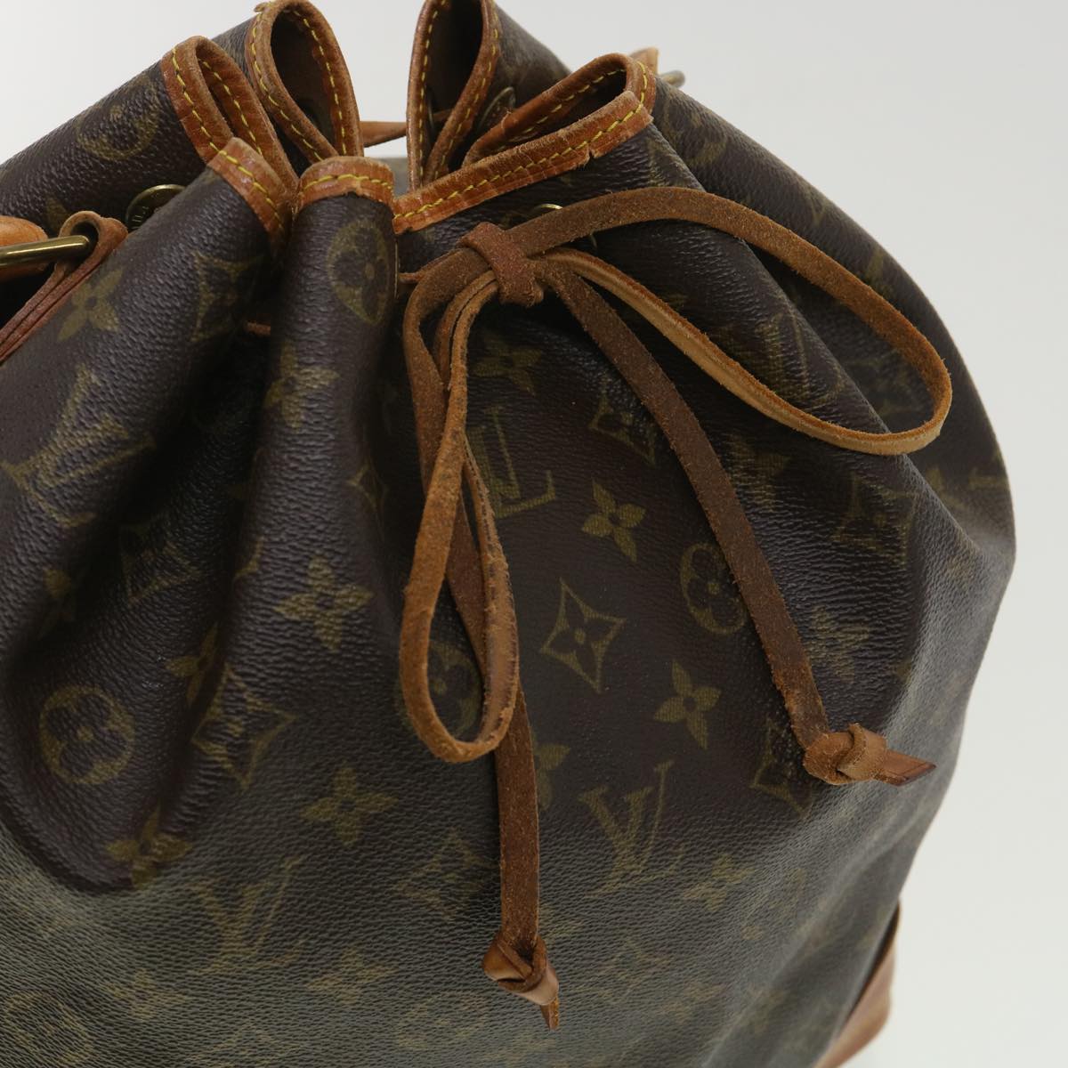 LOUIS VUITTON Monogram Noe Shoulder Bag M42224 LV Auth 33669