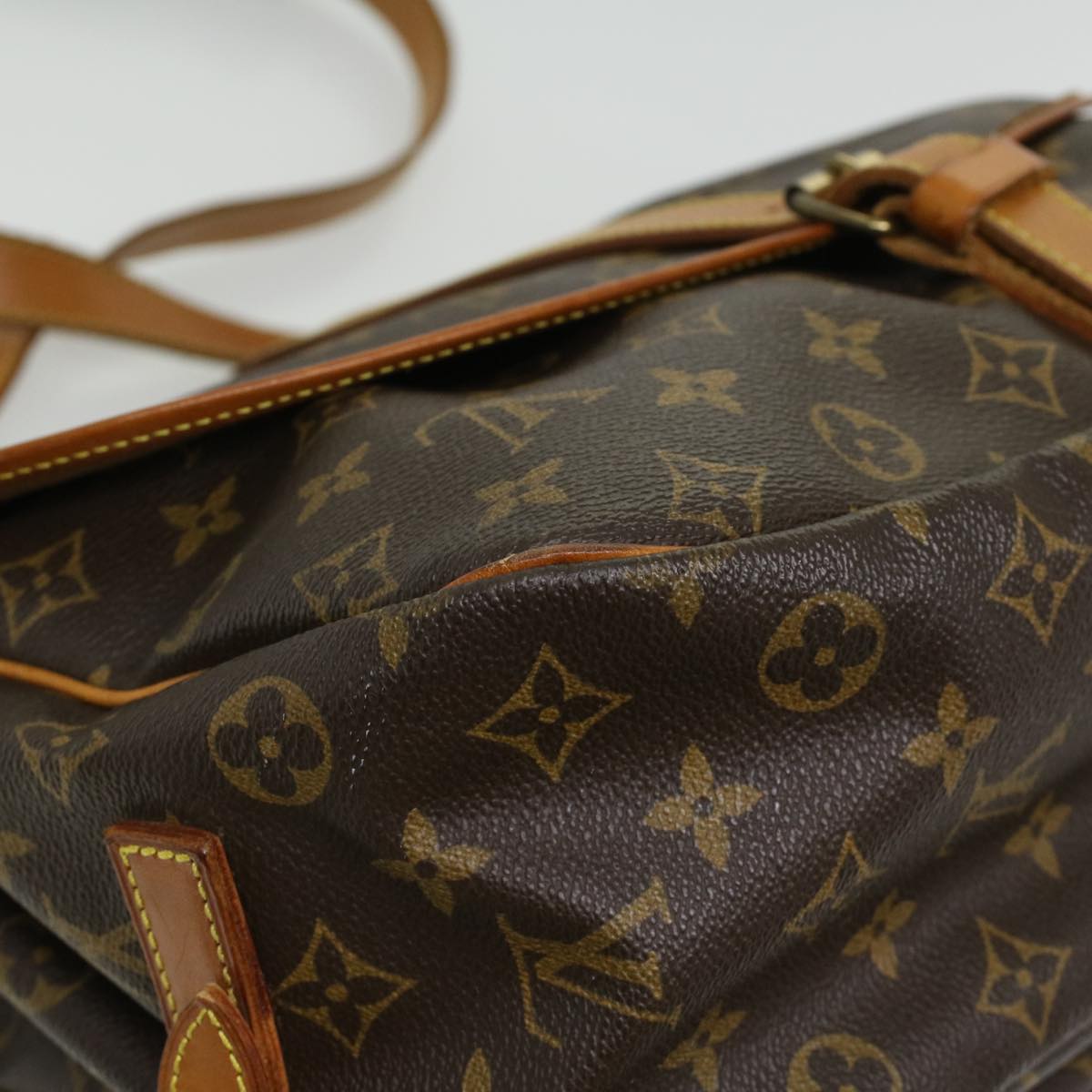 LOUIS VUITTON Monogram Saumur 35 Shoulder Bag M42254 LV Auth 33684