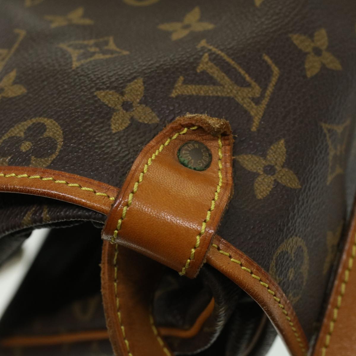 LOUIS VUITTON Monogram Saumur 35 Shoulder Bag M42254 LV Auth 33684