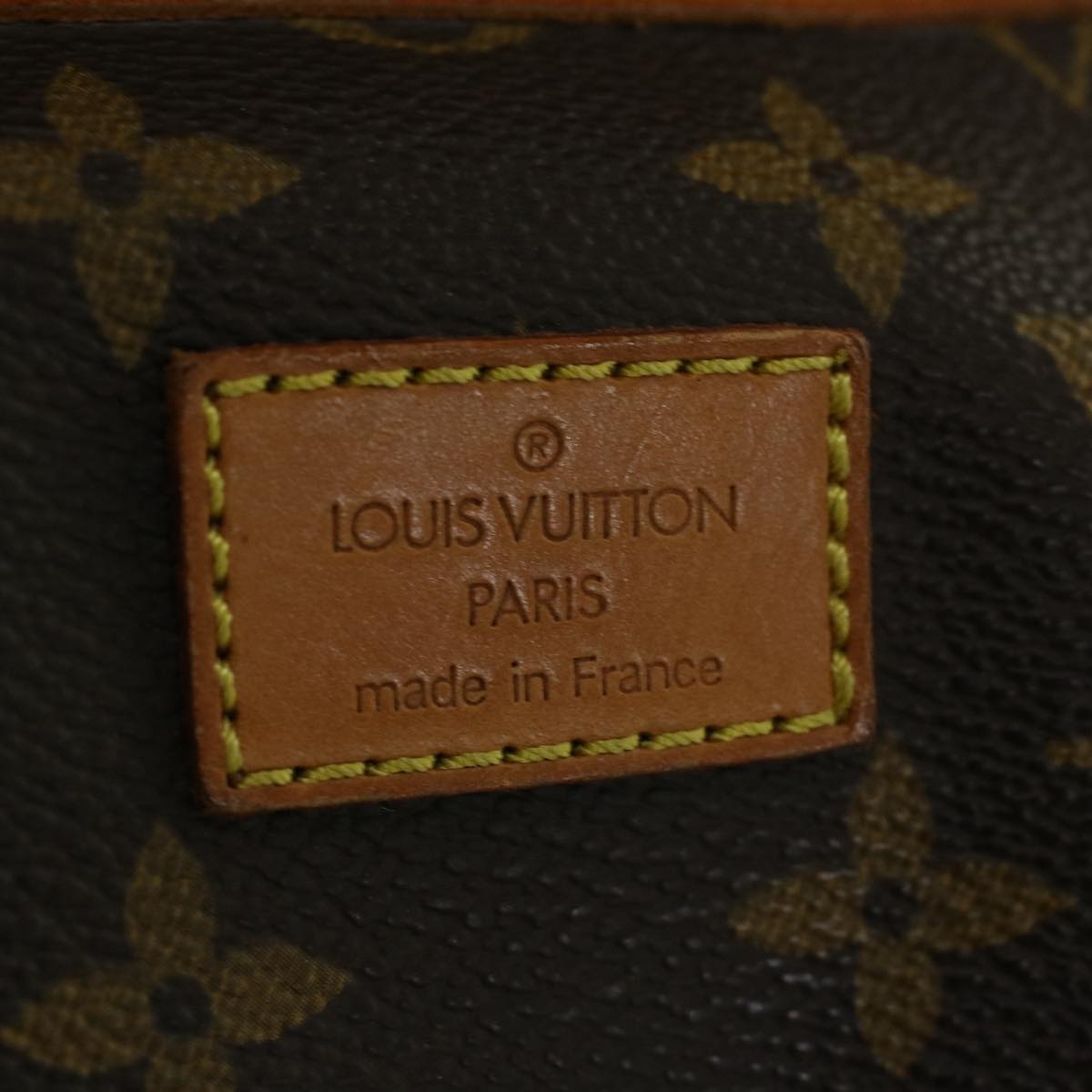 LOUIS VUITTON Monogram Saumur 35 Shoulder Bag M42254 LV Auth 33684