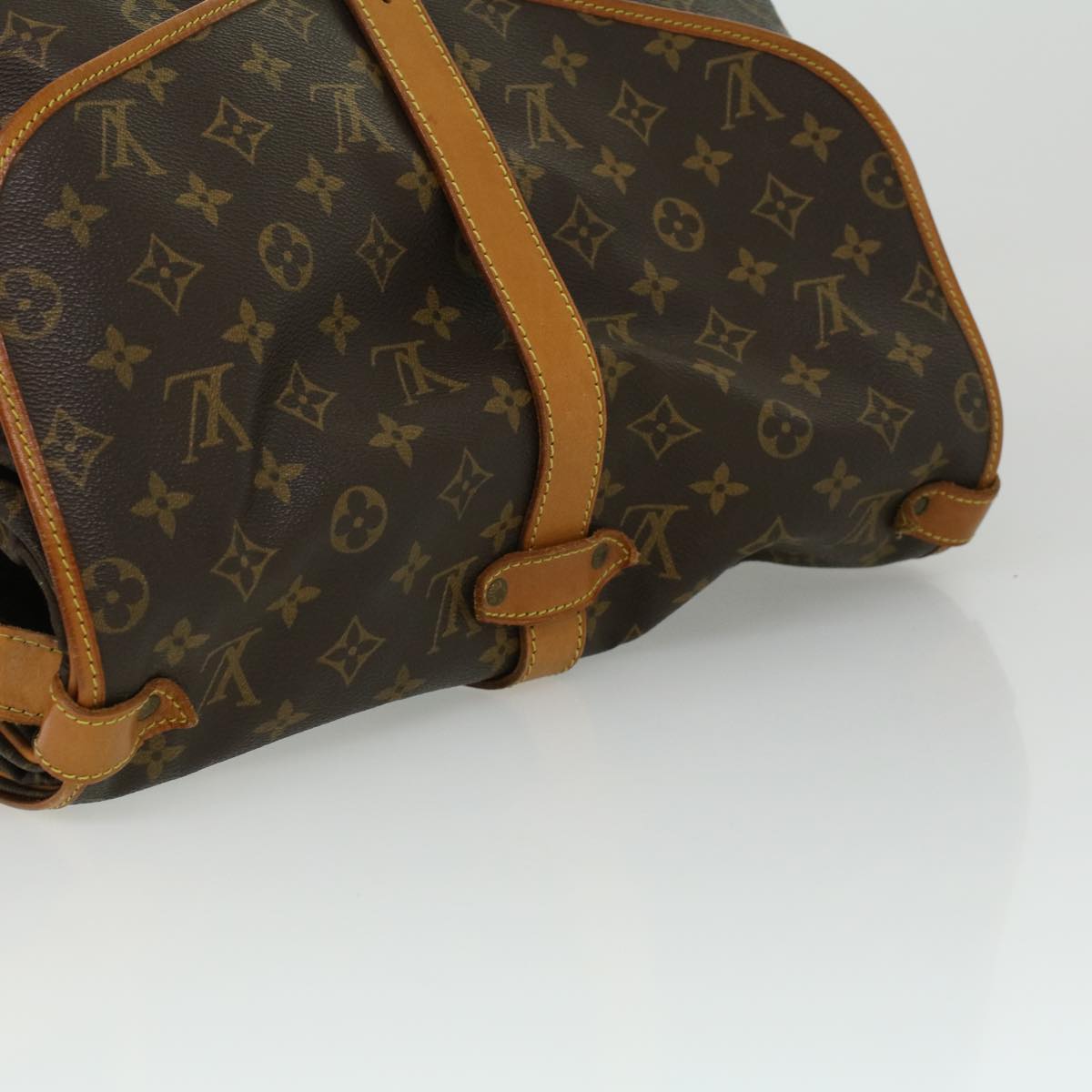 LOUIS VUITTON Monogram Saumur 35 Shoulder Bag M42254 LV Auth 33684