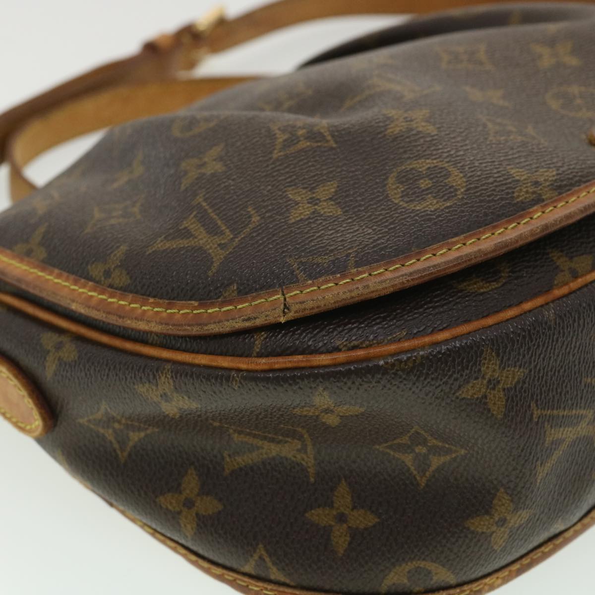 LOUIS VUITTON Monogram Menilmontant PM Shoulder Bag M40474 LV Auth 34123