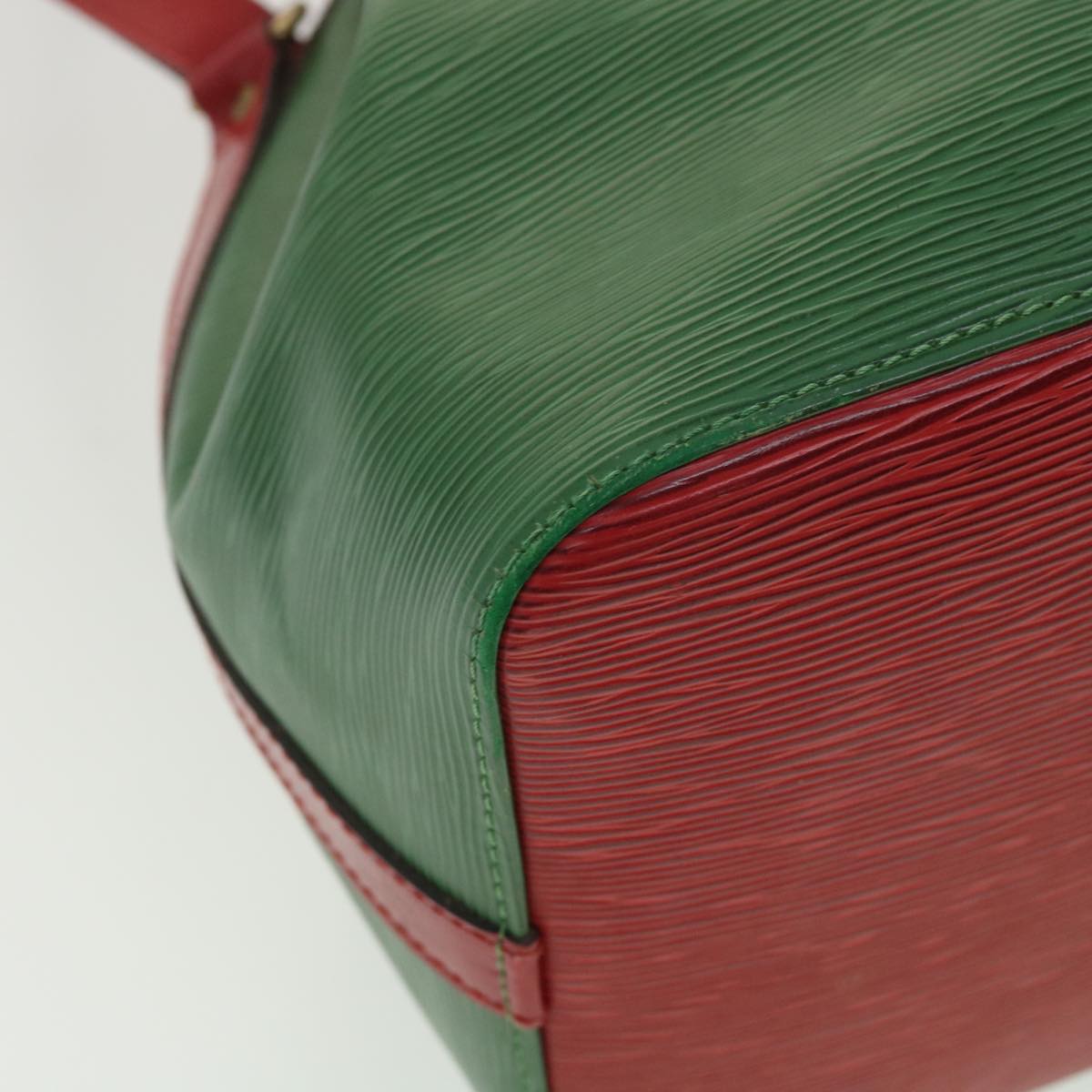 LOUIS VUITTON Epi Petit Noe Shoulder Bag Bicolor Red Green M44147 LV Auth 34139