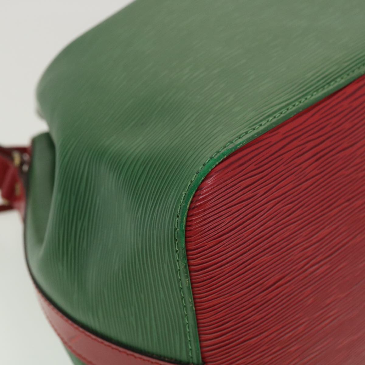 LOUIS VUITTON Epi Petit Noe Shoulder Bag Bicolor Red Green M44147 LV Auth 34139