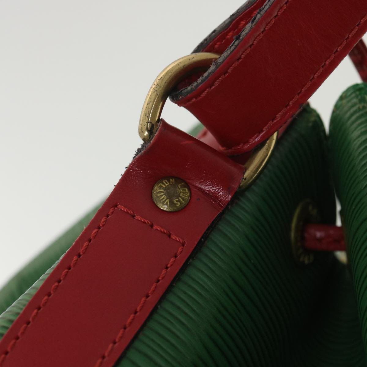 LOUIS VUITTON Epi Petit Noe Shoulder Bag Bicolor Red Green M44147 LV Auth 34139