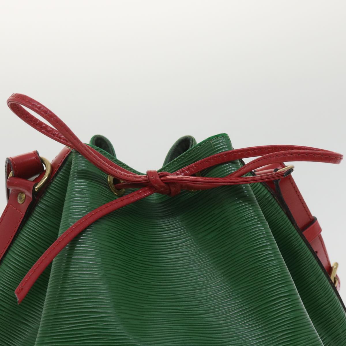 LOUIS VUITTON Epi Petit Noe Shoulder Bag Bicolor Red Green M44147 LV Auth 34139