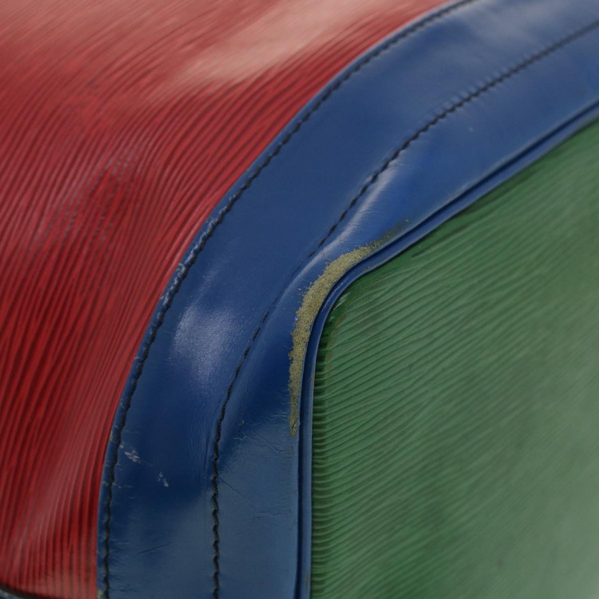 LOUIS VUITTON Epi Tricolor Noe Shoulder Bag Green Blue Red M44084 LV Auth 34585