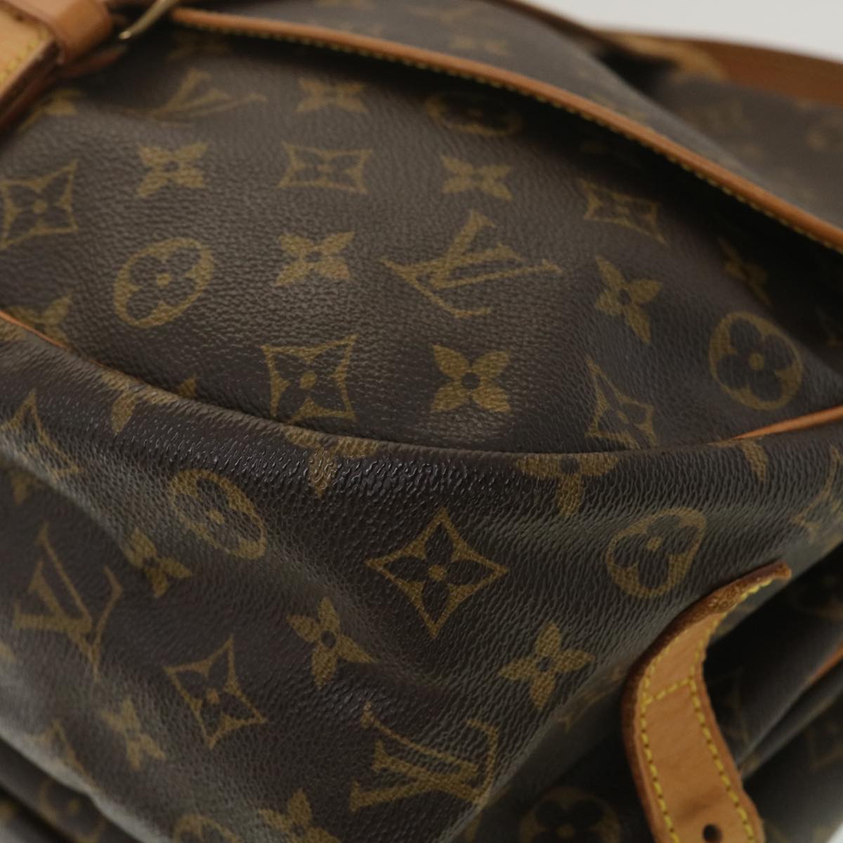 LOUIS VUITTON Monogram Saumur 35 Shoulder Bag M42254 LV Auth 34588