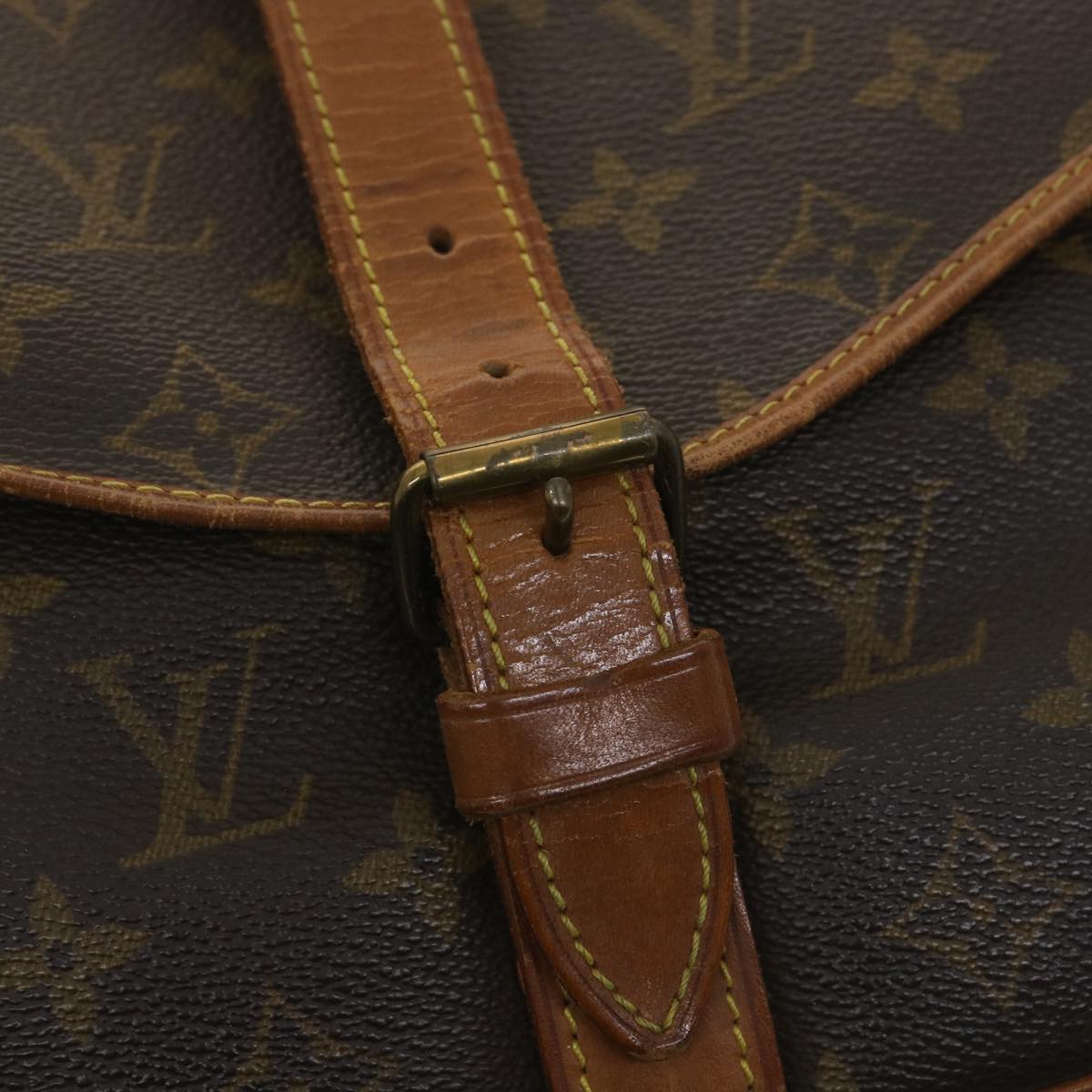 LOUIS VUITTON Monogram Saumur 35 Shoulder Bag M42254 LV Auth 34593