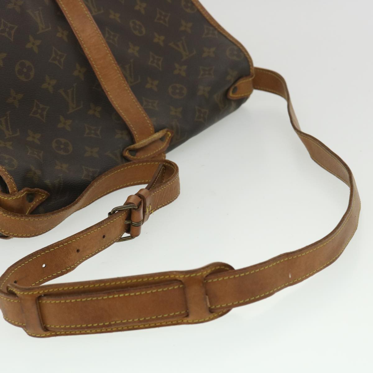 LOUIS VUITTON Monogram Saumur 35 Shoulder Bag M42254 LV Auth 34593