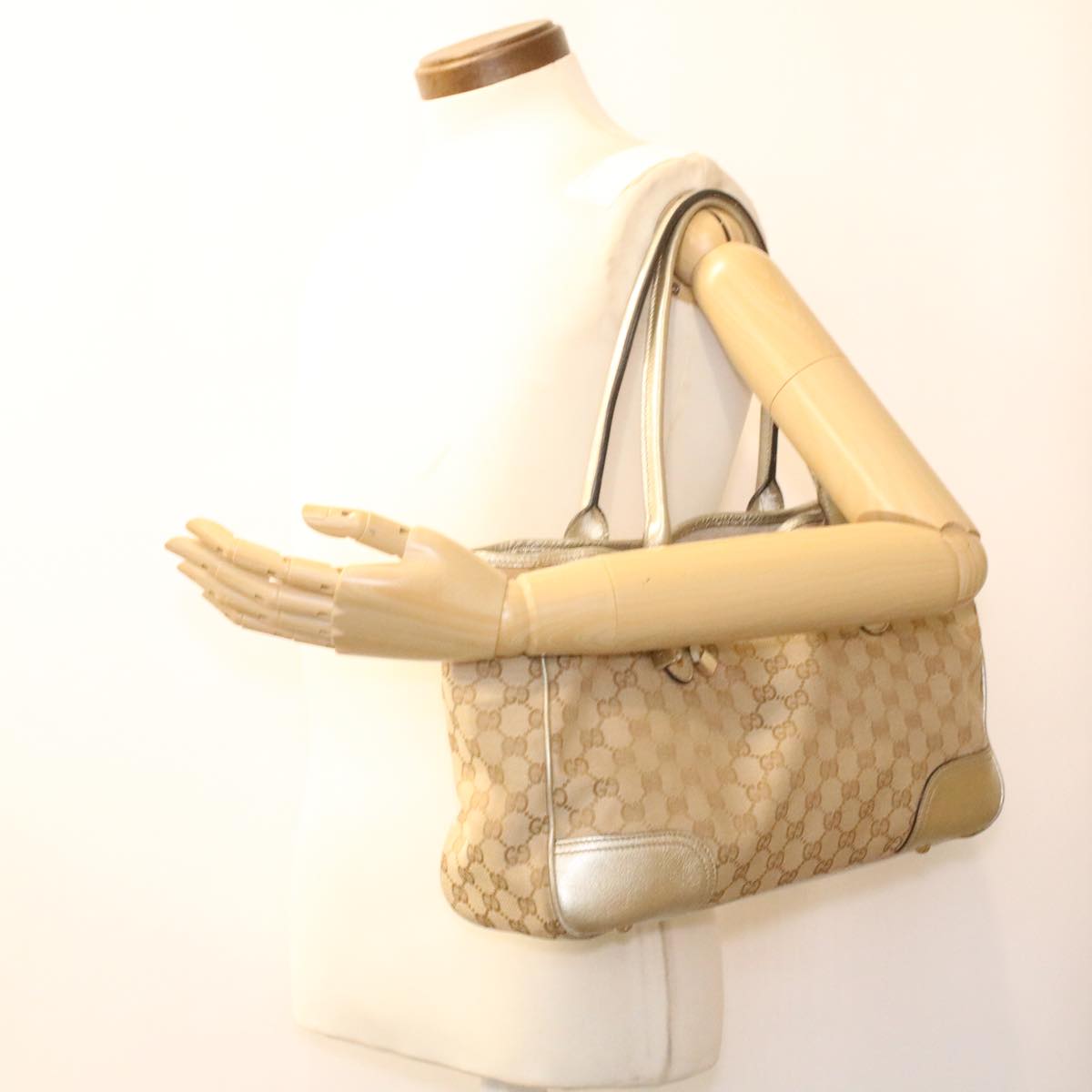 GUCCI GG Canvas Tote Bag Beige Champagne Gold Auth 34597