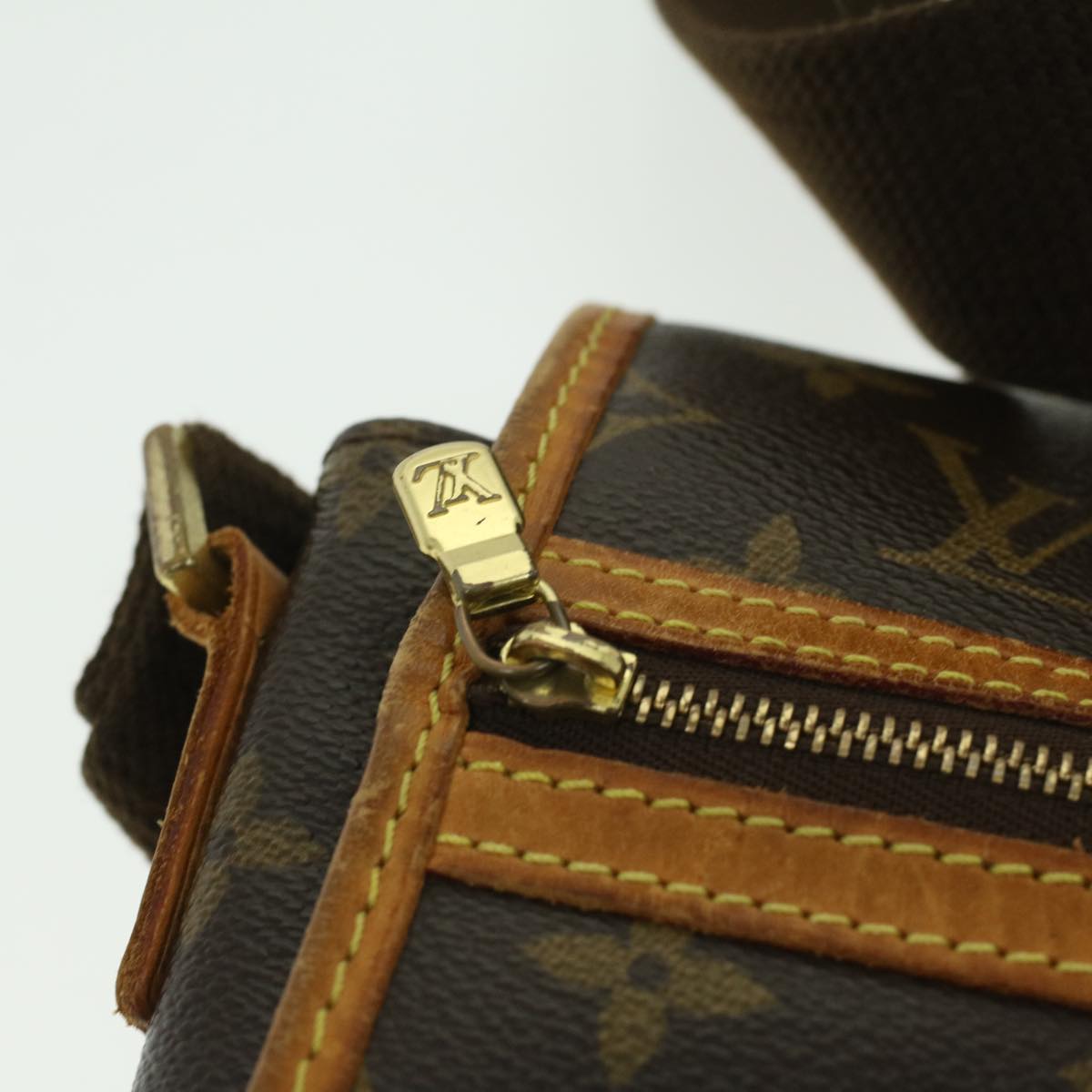 LOUIS VUITTON Monogram Messenger Bosphore PM Shoulder Bag M40106 LV Auth 35322