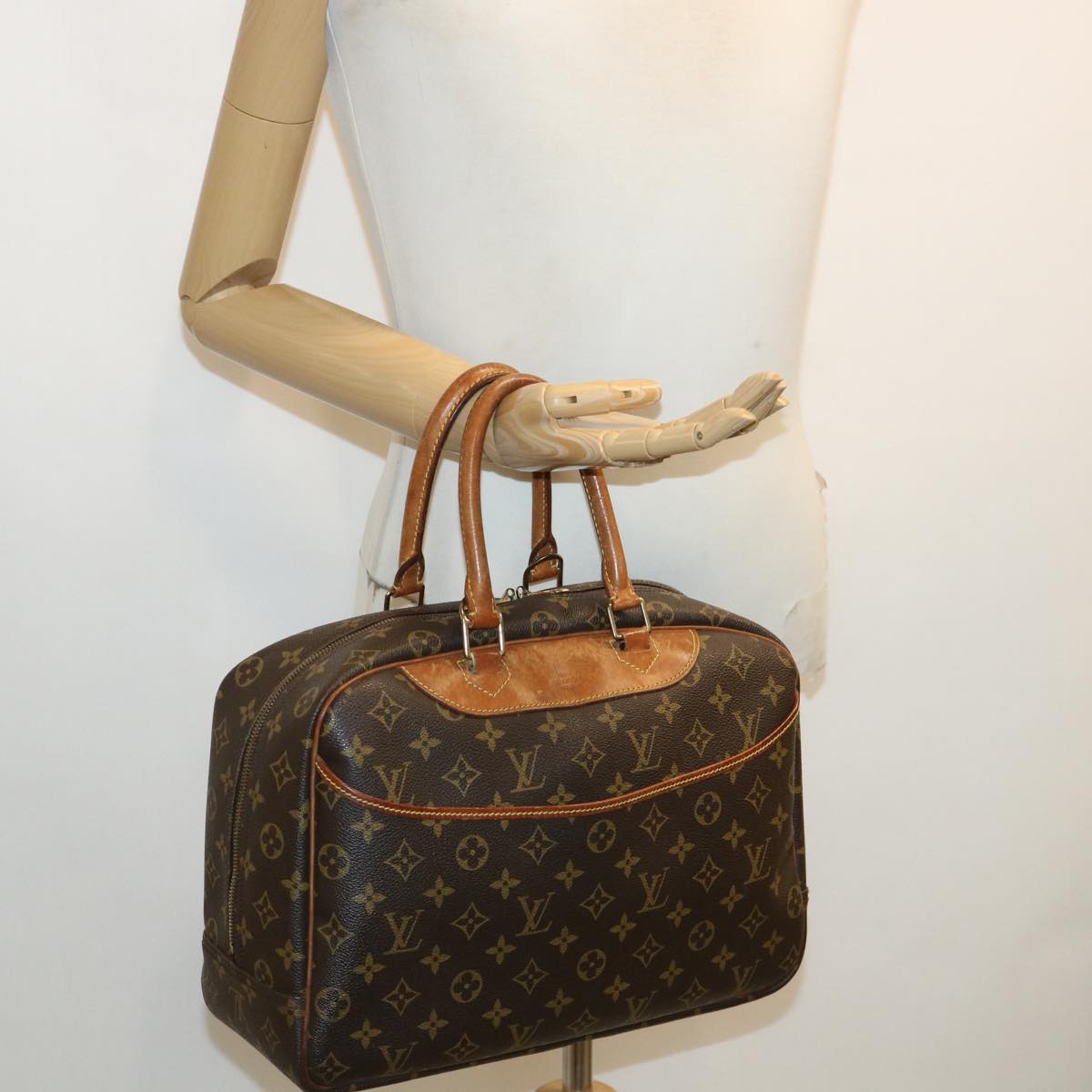 LOUIS VUITTON Monogram Deauville Hand Bag M47270 LV Auth 35378