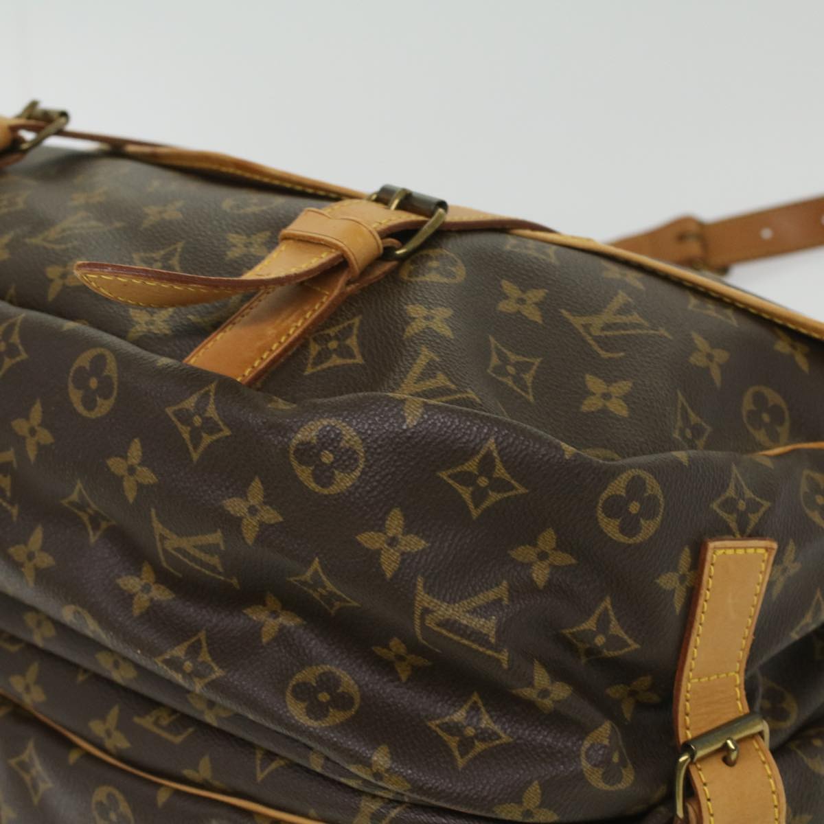 LOUIS VUITTON Monogram Saumur 43 Shoulder Bag M42252 LV Auth 35394